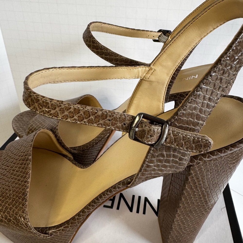 Nine West Platform Le Le Heel, sz 10